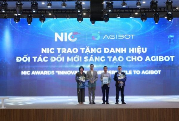 agibot-bat-tay-cung-nic-viet-nam-buoc-dot-pha-cho-nganh-ai-hien-than-va-he-sinh-thai-robot-thong-minh-4.jpg
