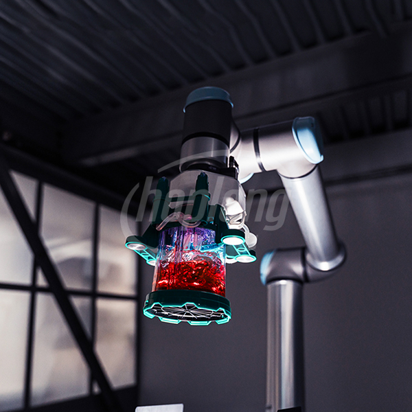 canh-tay-robot-universal-robots-thuc-day-cuoc-cach-mang-tu-dong-hoa-trong-nganh-y-te-1