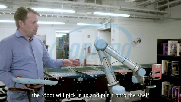 canh-tay-robot-ur10-universal-robots-tro-thanh-thu-thu-tu-dong-tai-thu-vien-trung-tam-helsinki-6.jpg