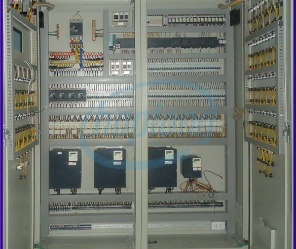 Relay trung gian N4M-A220 có tuổi thọ cơ học từ 10.000.000 lần và tuổi thọ điện từ 100.000 lần