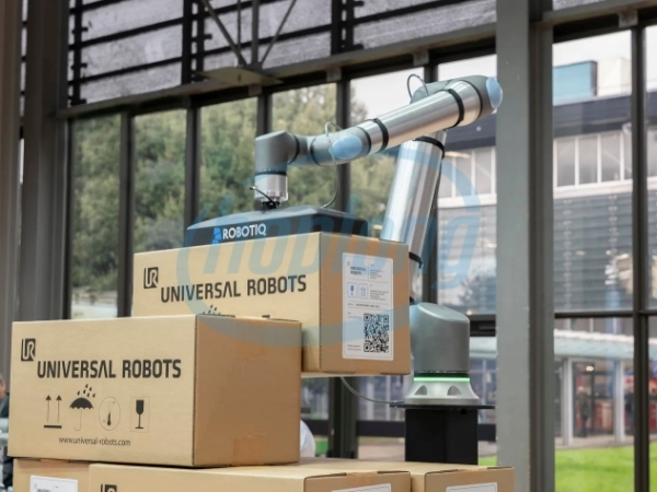 toi-uu-hoa-quy-trinh-san-xuat-cung-canh-tay-robot-ur15-toc-do-va-linh-hoat-hon-5.jpg