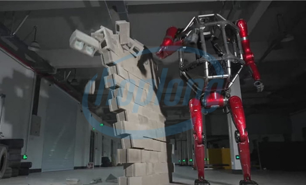 unitree-ra-mat-gd01-robot-bien-hinh-co-nguoi-dieu-khien4.jpg