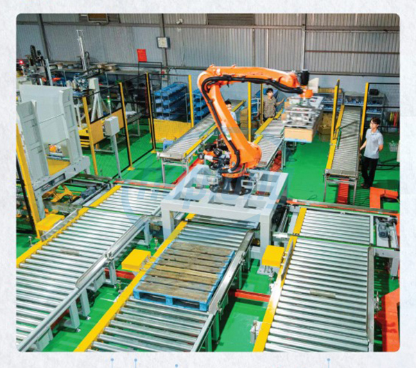 Hợp Long có nhà máy rộng 2.000m² được đầu tư máy móc, trang thiết bị hiện đại từ châu Âu.