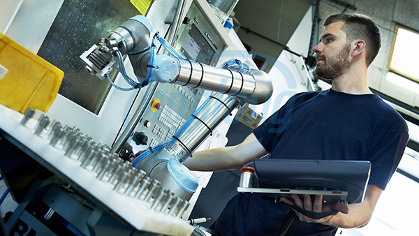 Robot cộng tác có thể được lập trình bởi bất kỳ ai.