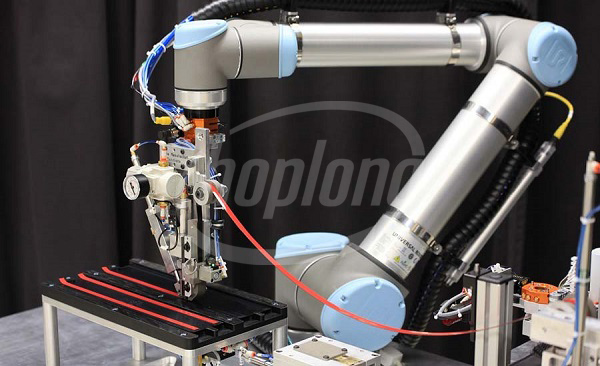 Robot cộng tác (Cobot) đã mang lại sự thay đổi đáng kể cho thế giới tự động hóa.